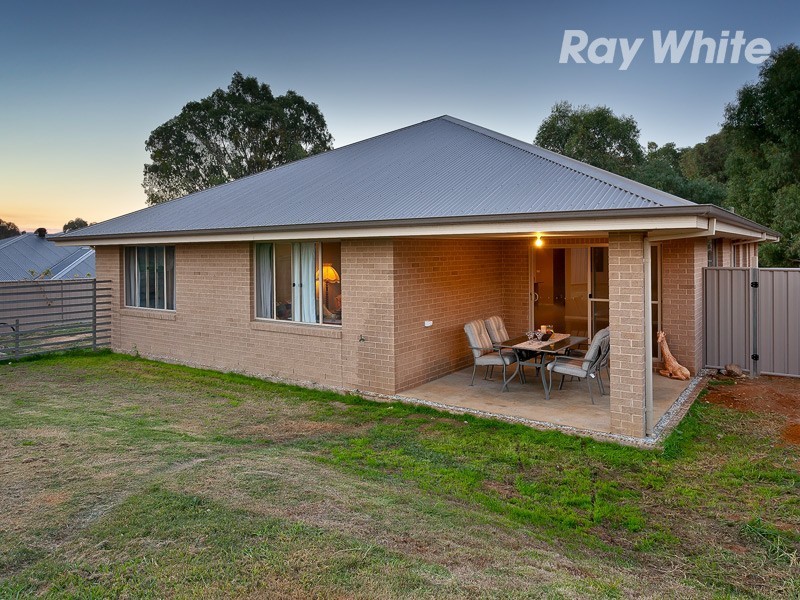 14 Blue Bonnet Way, Wodonga VIC 3690