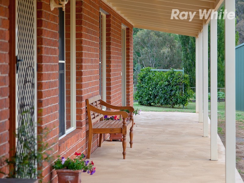 7 Edneys Road, Wodonga VIC 3690