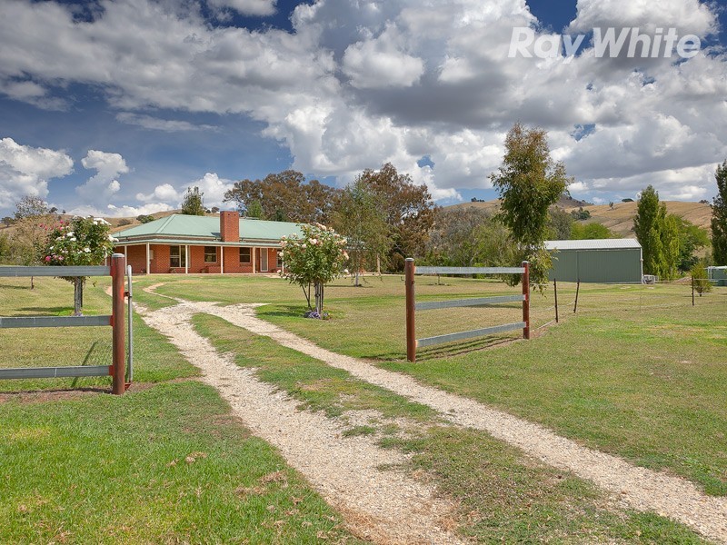 7 Edneys Road, Wodonga VIC 3690