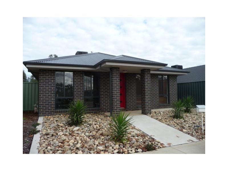 13 Kelliher Avenue, Wodonga VIC 3690