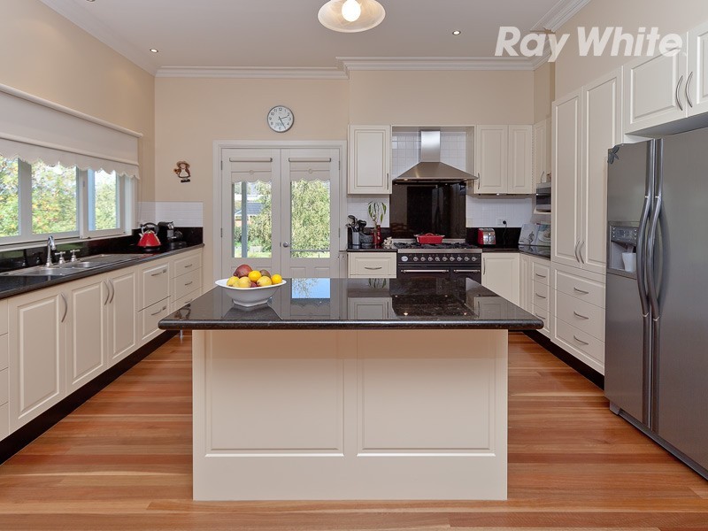 62 Michelle Drive, Kiewa VIC 3691