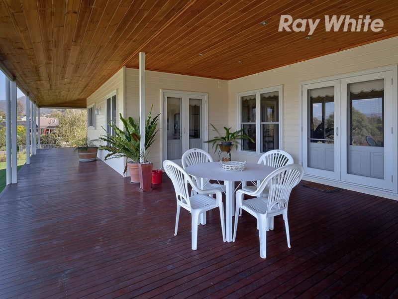 62 Michelle Drive, Kiewa VIC 3691