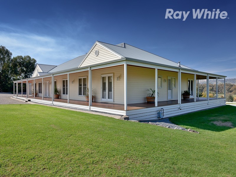 62 Michelle Drive, Kiewa VIC 3691