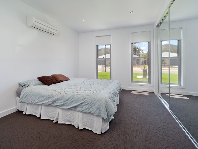 49 Golflinks Avenue, Wodonga VIC 3690