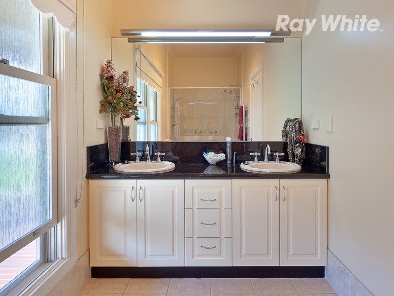 62 Michelle Drive, Wodonga VIC 3690