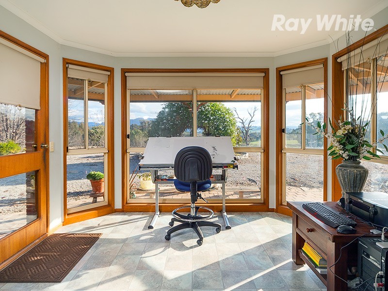56 Bryants Gap Road, Charleroi VIC 3695