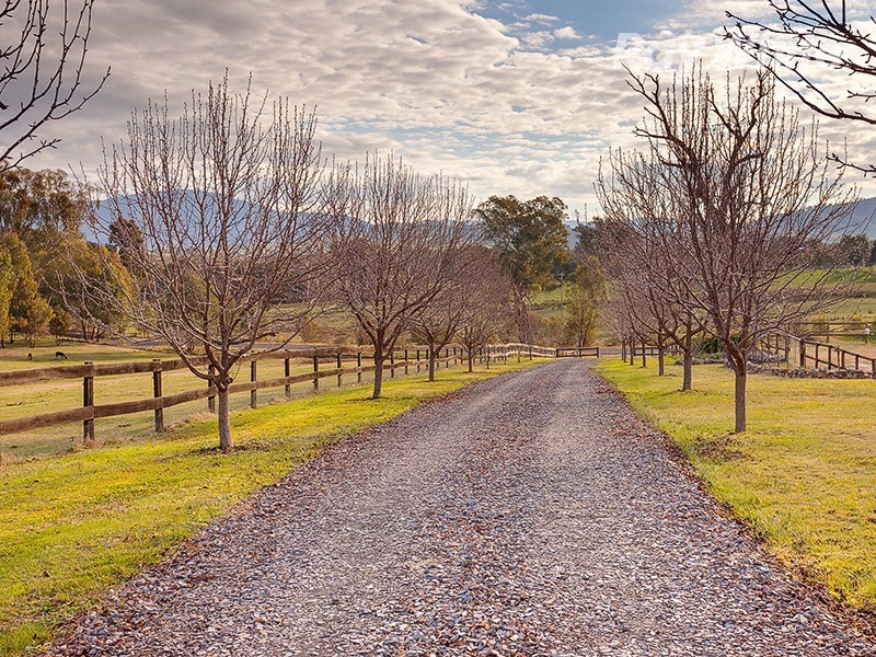 56 Bryants Gap Road, Charleroi VIC 3695