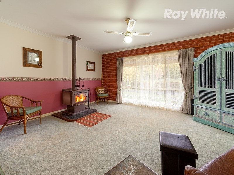 16 Reids Way, Wooragee VIC 3747