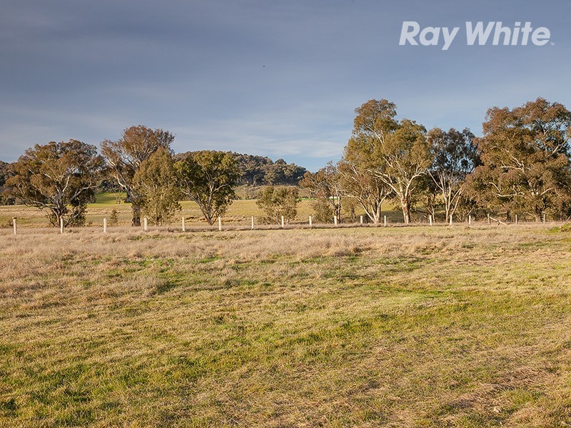 16 Reids Way, Wooragee VIC 3747
