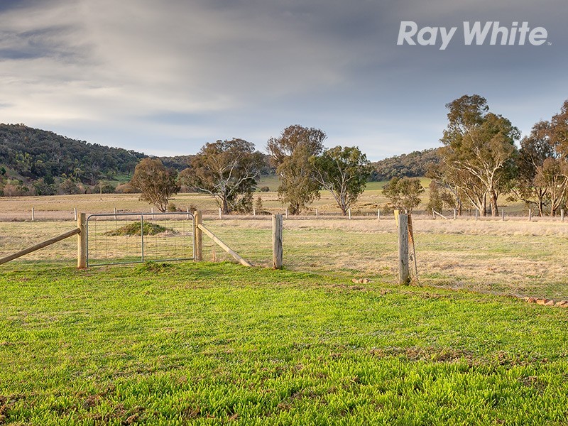 16 Reids Way, Wooragee VIC 3747