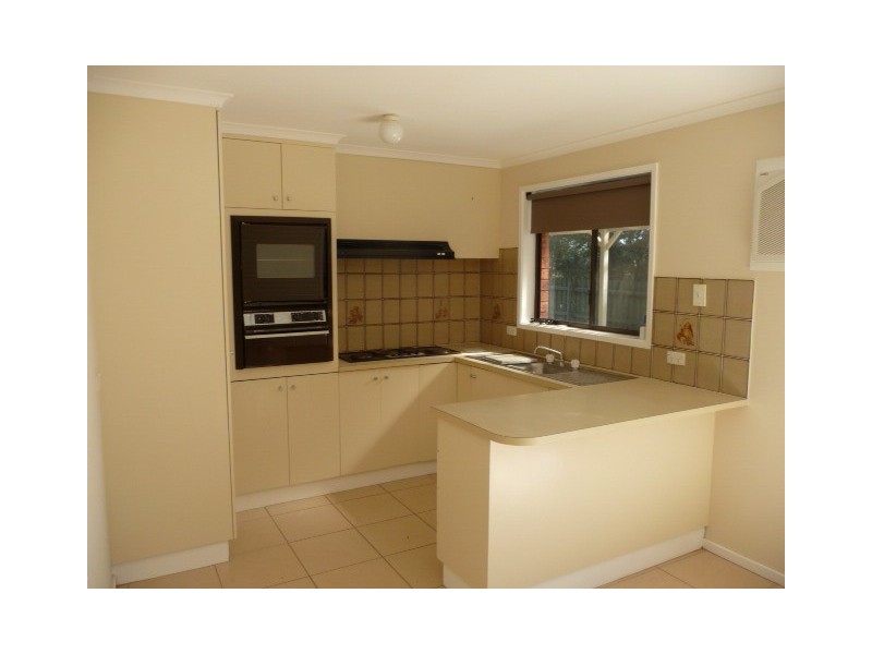 2/8 McEwen Crescent, Wodonga VIC 3690