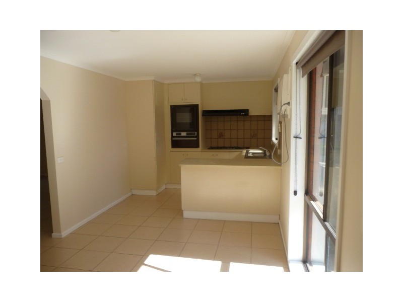 2/8 McEwen Crescent, Wodonga VIC 3690