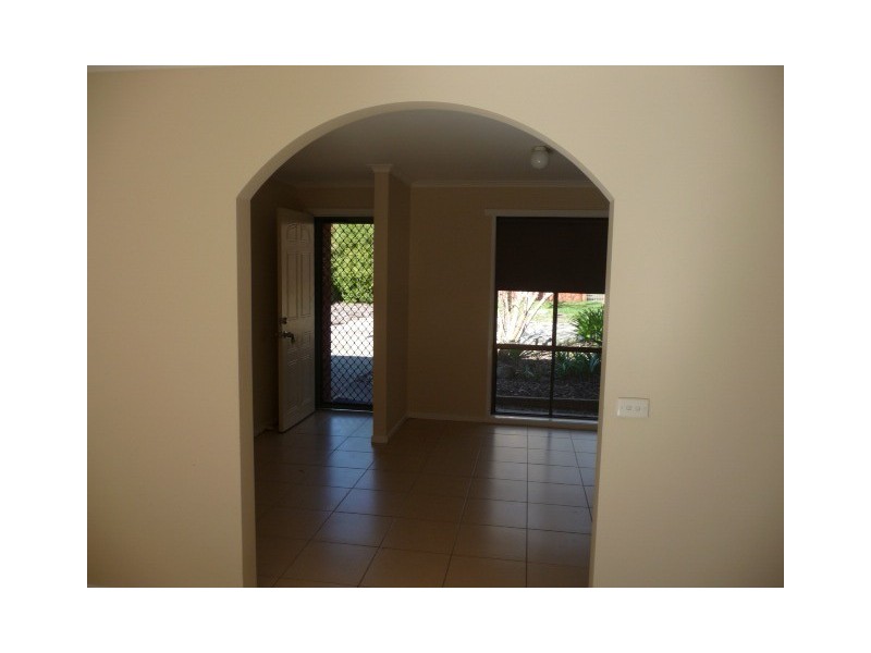 2/8 McEwen Crescent, Wodonga VIC 3690