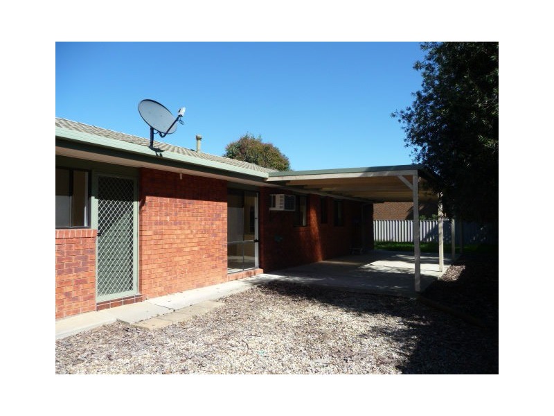 2/8 McEwen Crescent, Wodonga VIC 3690
