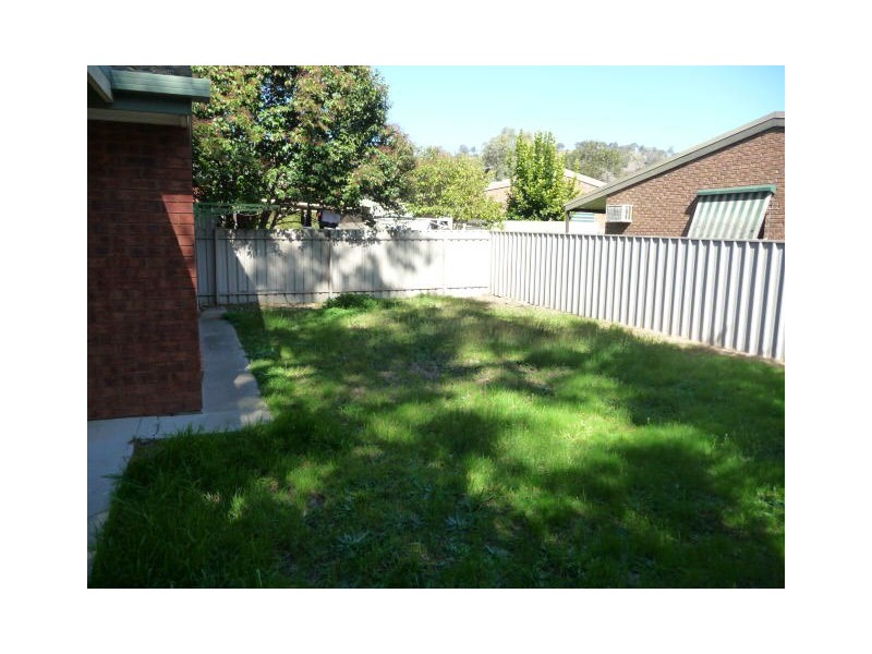 2/8 McEwen Crescent, Wodonga VIC 3690