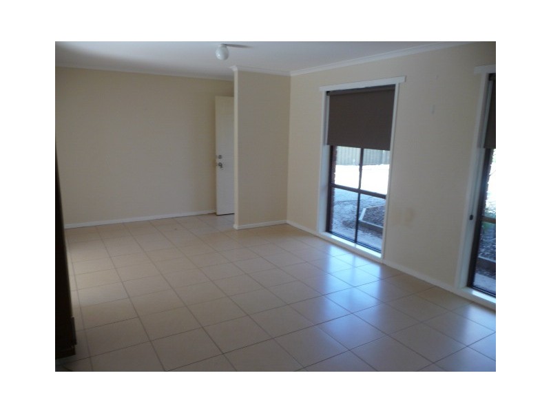 2/8 McEwen Crescent, Wodonga VIC 3690
