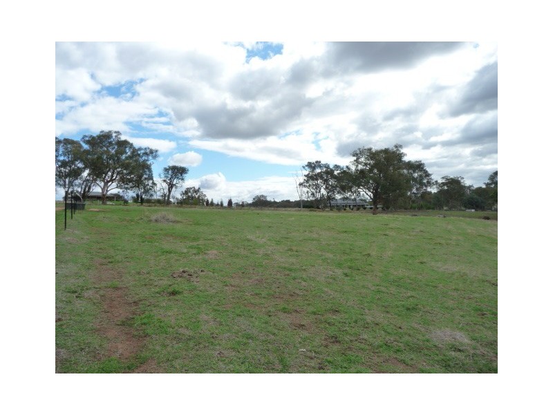 Lot 1 and 3 411 Whytes Road, Baranduda VIC 3691