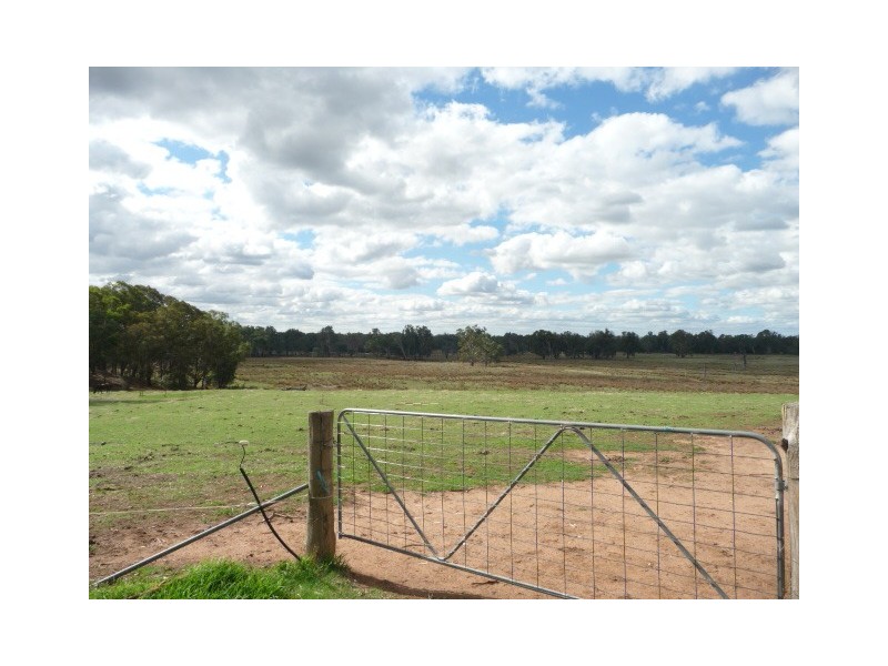 Lot 1 and 3 411 Whytes Road, Baranduda VIC 3691