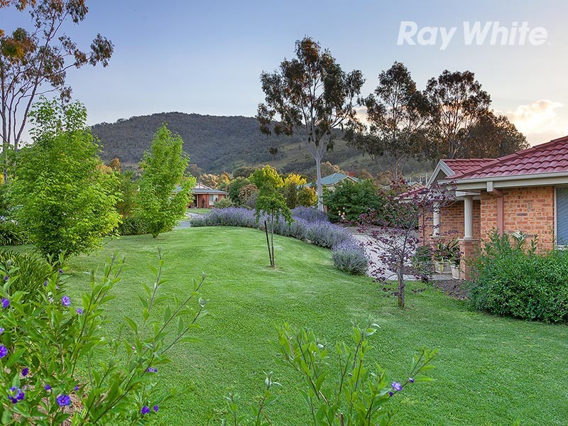 8 Paterson Avenue, Baranduda VIC 3691