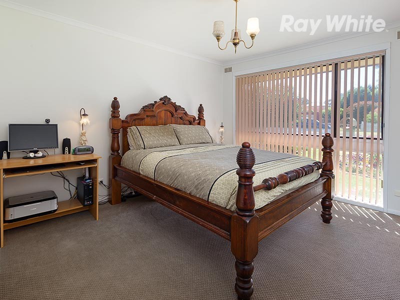 13 Park Street, Chiltern VIC 3683