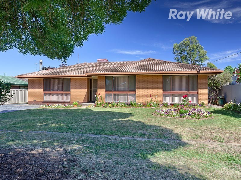 13 Park Street, Chiltern VIC 3683