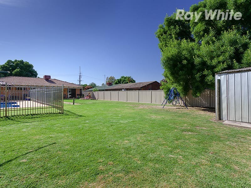 13 Park Street, Chiltern VIC 3683