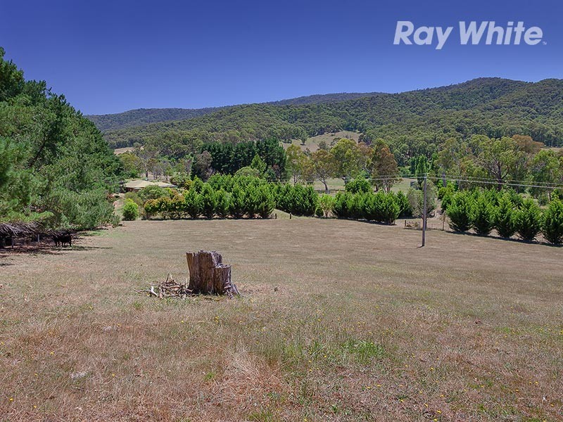 2204 Lockharts Gap Road, Tallandoon VIC 3700