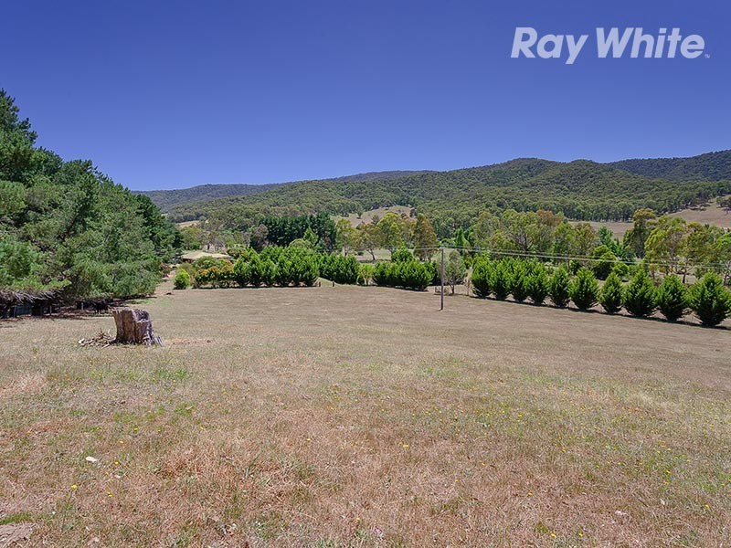 2204 Lockharts Gap Road, Tallandoon VIC 3700