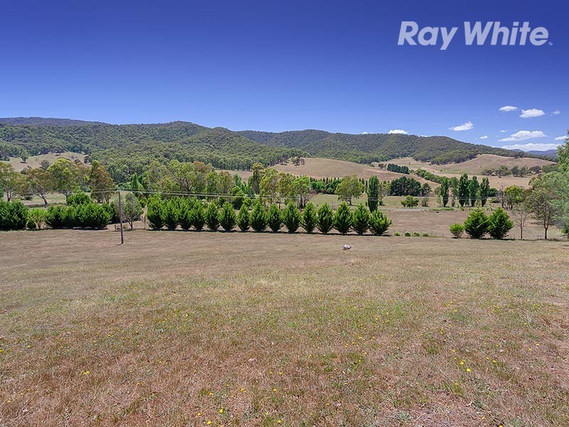 2204 Lockharts Gap Road, Tallandoon VIC 3700