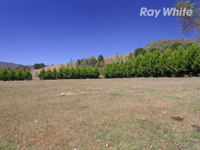 2204 Lockharts Gap Road, Tallandoon VIC 3700