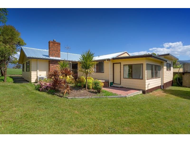 200 Mullagong Road, Upper Gundowring VIC 3691
