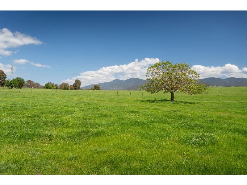 200 Mullagong Road, Upper Gundowring VIC 3691