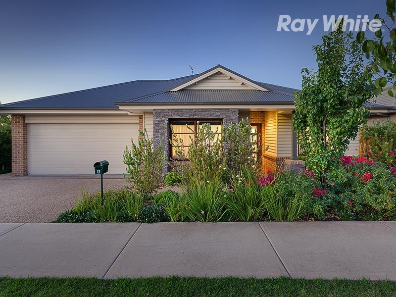 8 Victoria Cross Parade, Wodonga VIC 3690