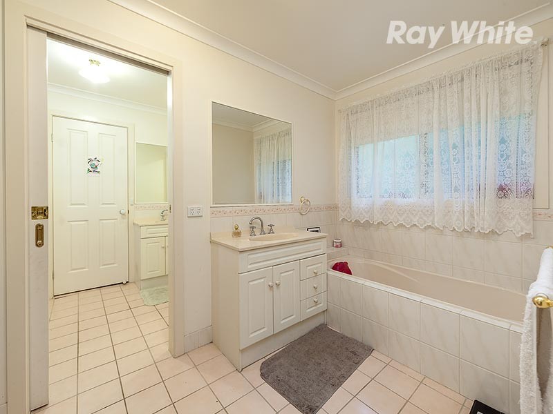 3 Balmoral Drive, Wodonga VIC 3690