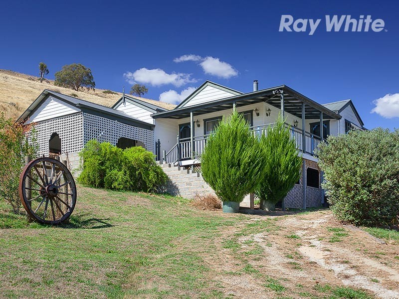 15 Yabba Road, Tallangatta East VIC 3700
