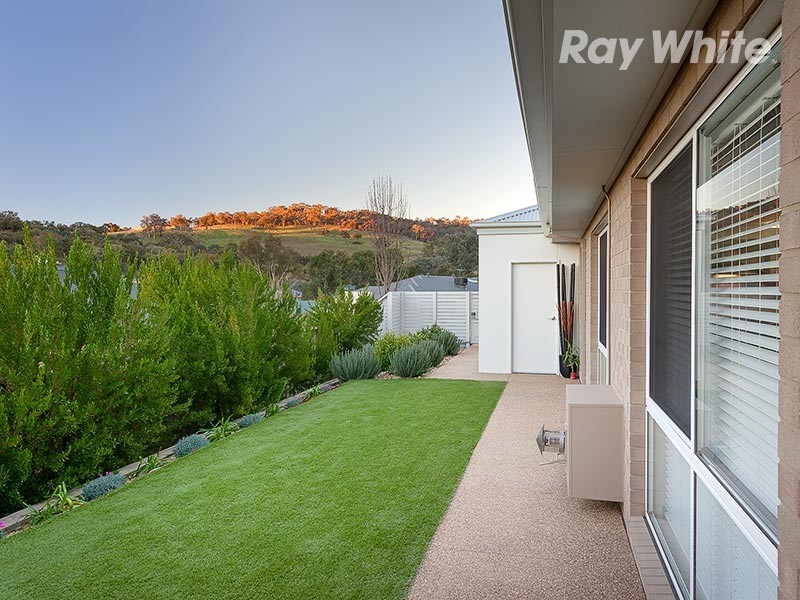8 Bremer Avenue, Wodonga VIC 3690