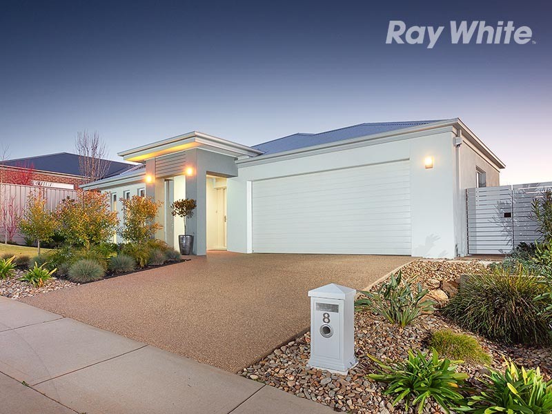 8 Bremer Avenue, Wodonga VIC 3690