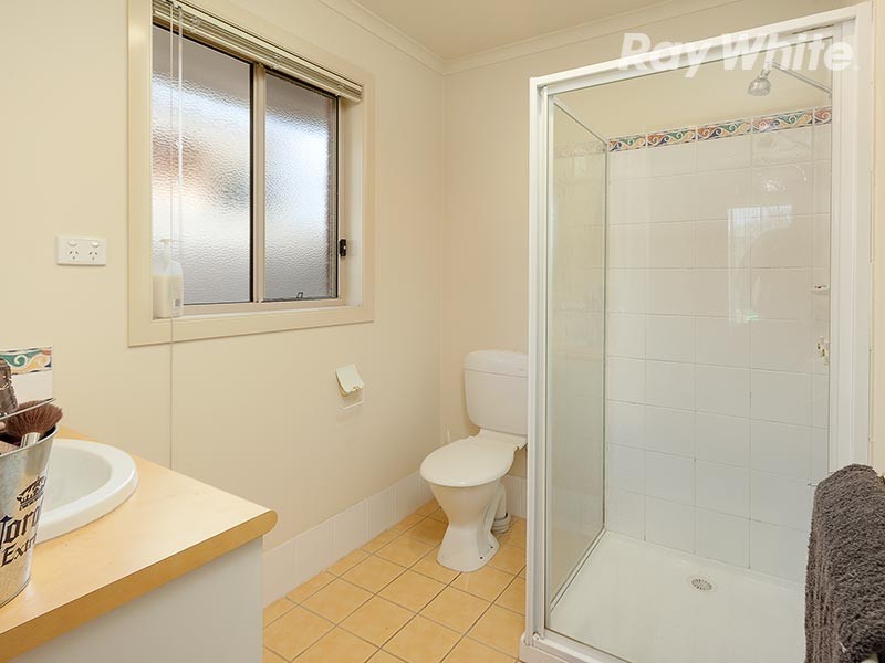 33 Ambrose Crescent, Wodonga VIC 3690