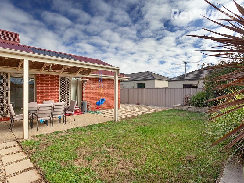 33 Ambrose Crescent, Wodonga VIC 3690