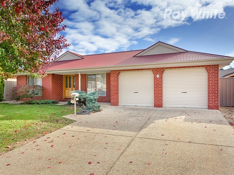 33 Ambrose Crescent, Wodonga VIC 3690