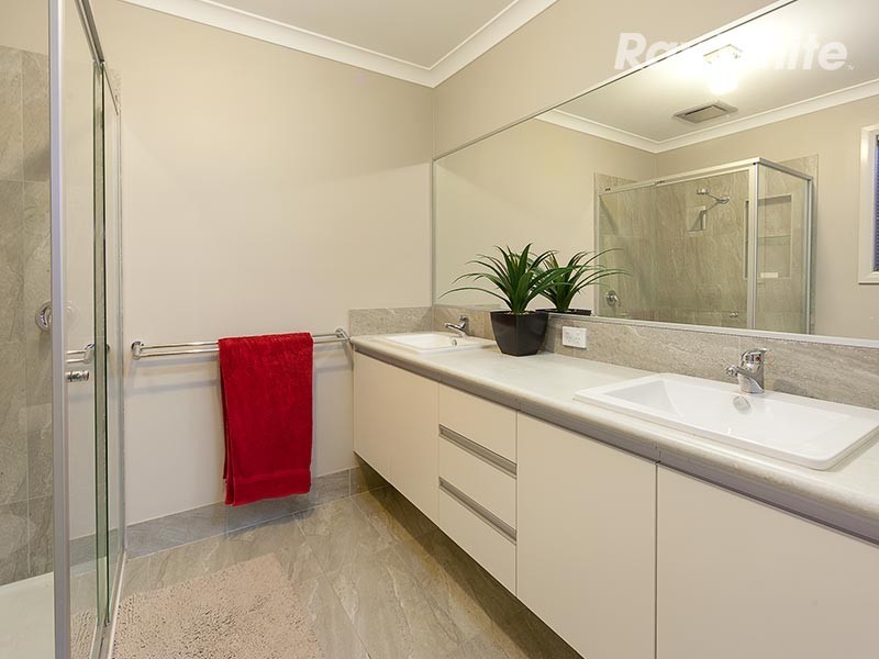 4 Silky Oak Avenue, Wodonga VIC 3690