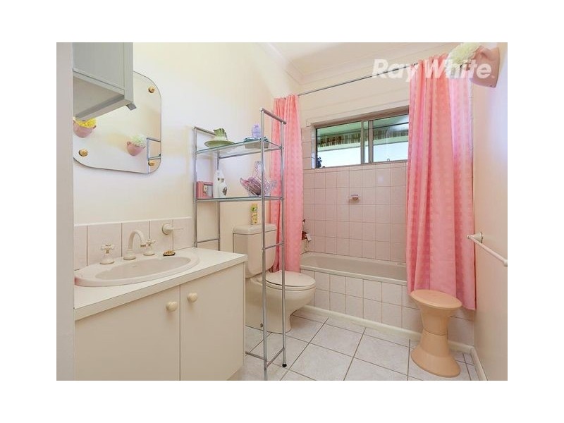 10 Craig Drive, Bellbridge VIC 3691