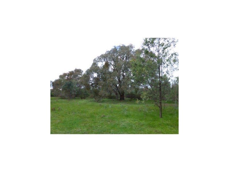 33 Water Trust Road, Chiltern VIC 3683