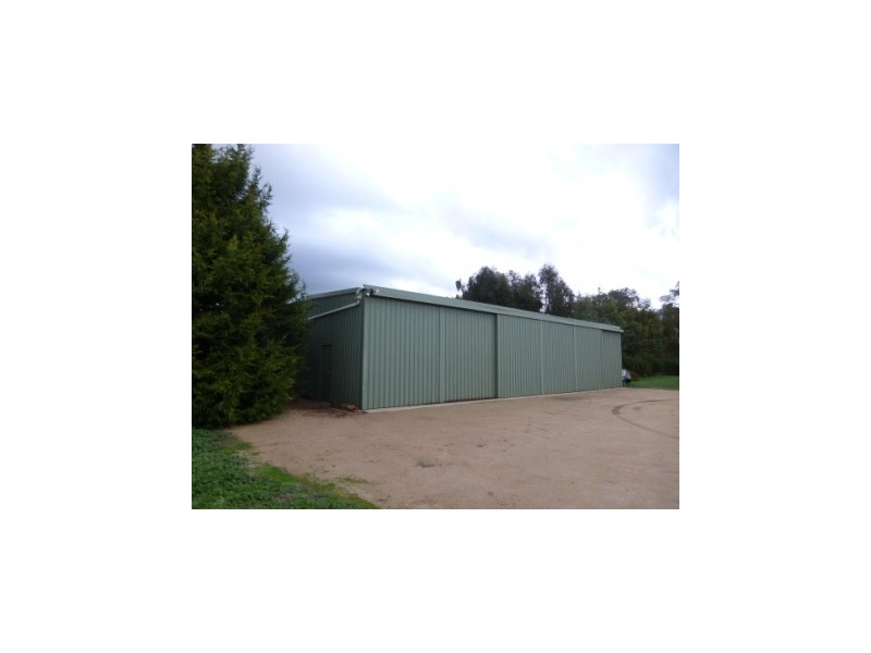 33 Water Trust Road, Chiltern VIC 3683