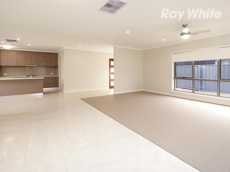 13 Bassett Street, Wodonga VIC 3690