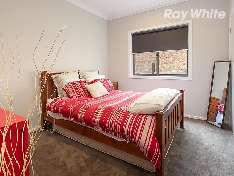 5 Spy Court, Bellbridge VIC 3691