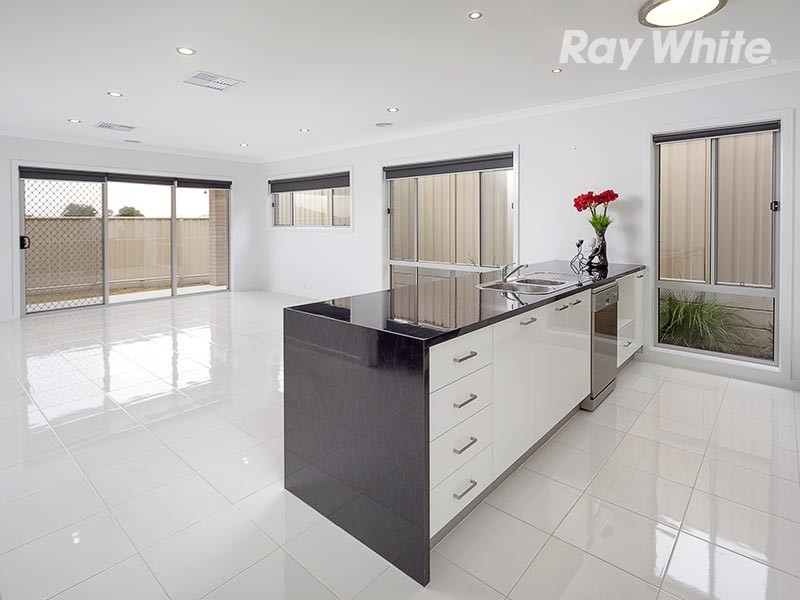 1,2 and 3/2A Warwick Road, Wodonga VIC 3690