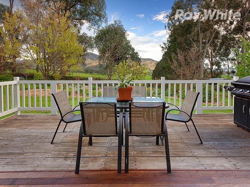 166 Cogdell Lane, Kergunyah VIC 3691