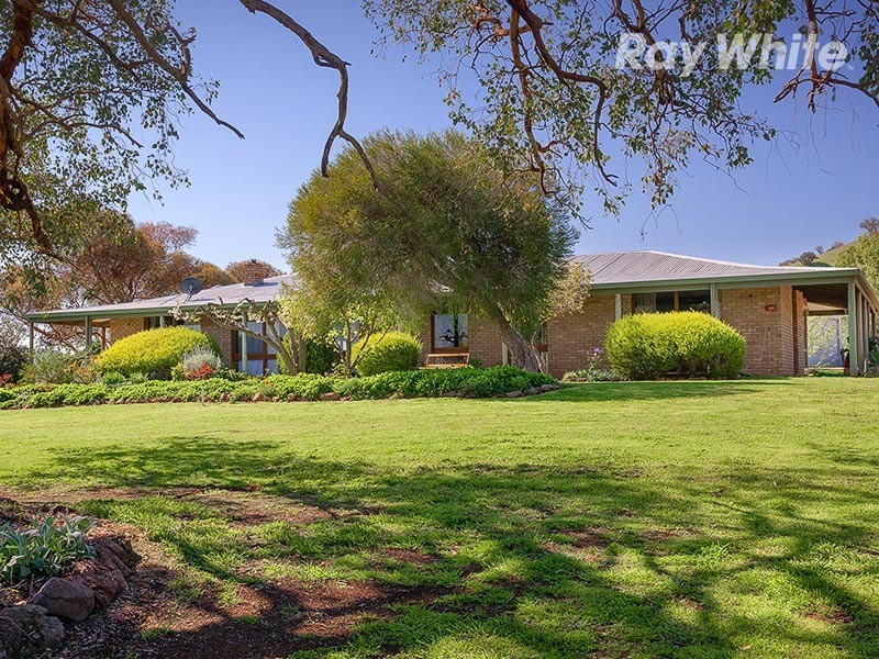 1511 Lake Road, Bethanga VIC 3691