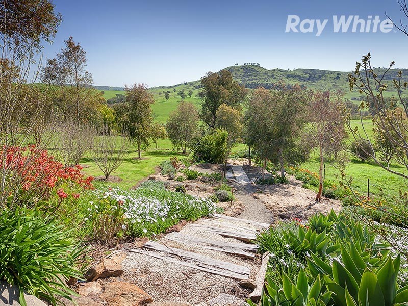 1511 Lake Road, Bethanga VIC 3691